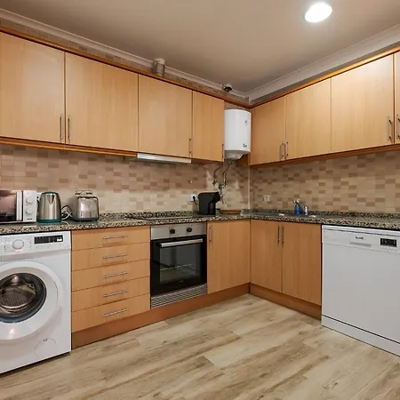 Appartamento Santos Gem Iii - Space In Trendy Neighborhood Lisbona