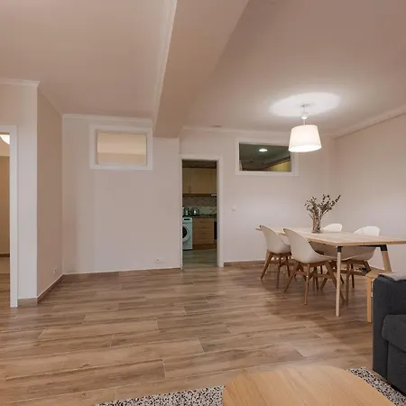 Santos Gem Iii - Space In Trendy Neighborhood Appartement