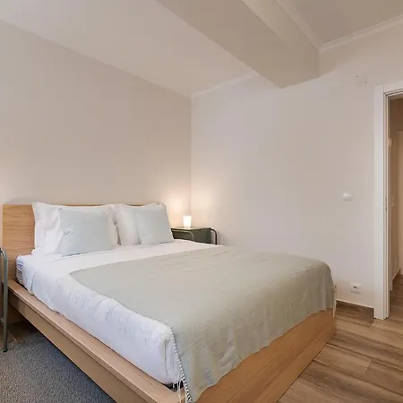 Santos Gem Iii - Space In Trendy Neighborhood Lissabon