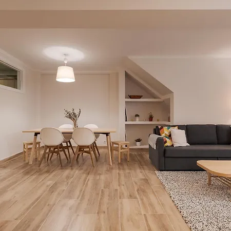 Santos Gem Iii - Space In Trendy Neighborhood *